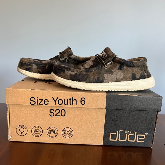 Kid Shoes For Sale, sizes 5, 5.5 and 6, price on pictures
cross posted - Picture 2 of 3